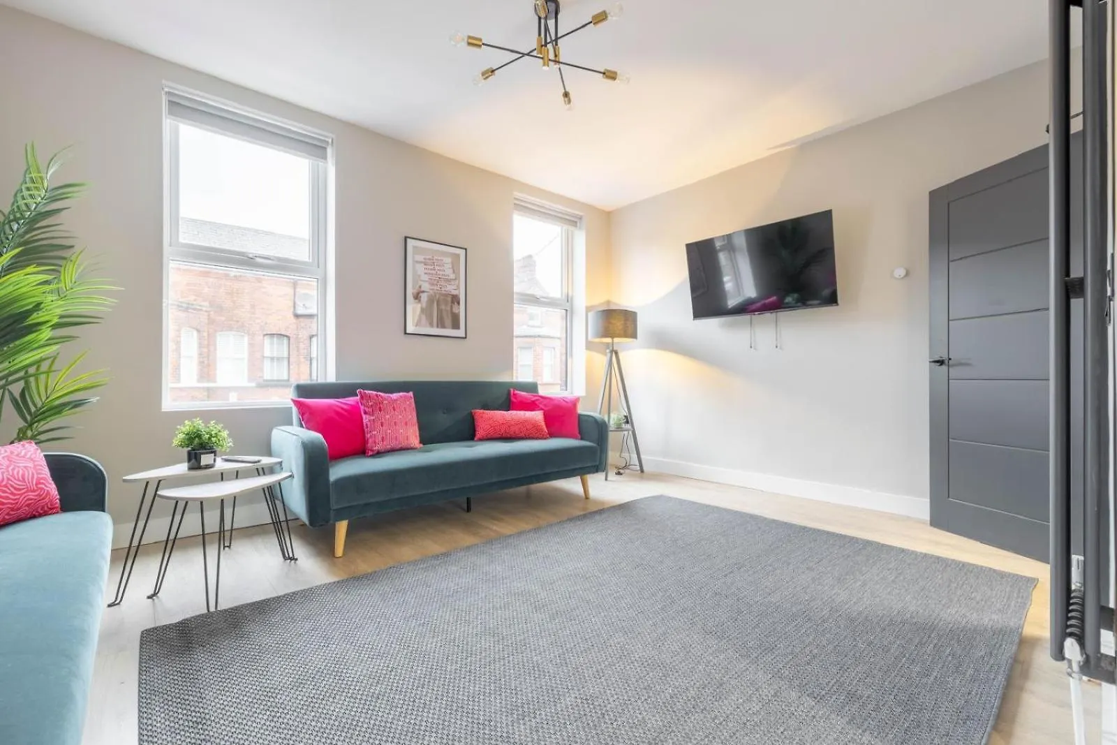 Queens Spacious 3 Bdr & 2 Bdr By Citygo Apartments Belfast