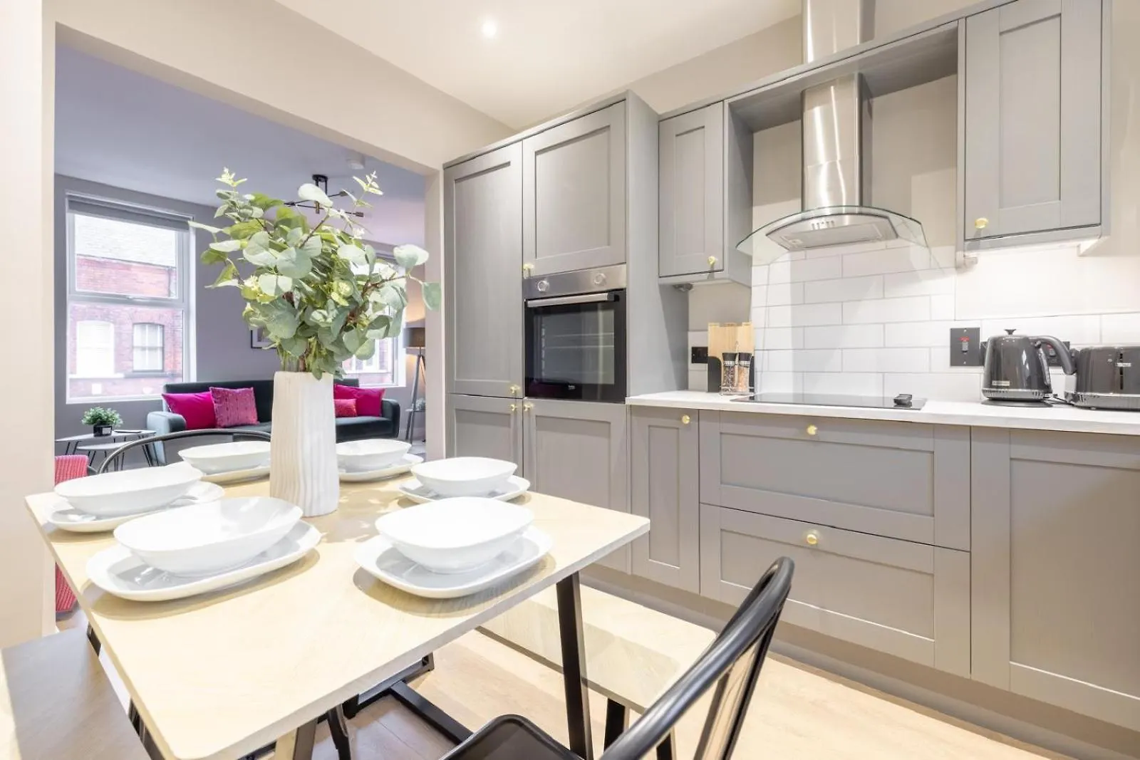 Queens Spacious 3 Bdr & 2 Bdr By Citygo Apartments Belfast