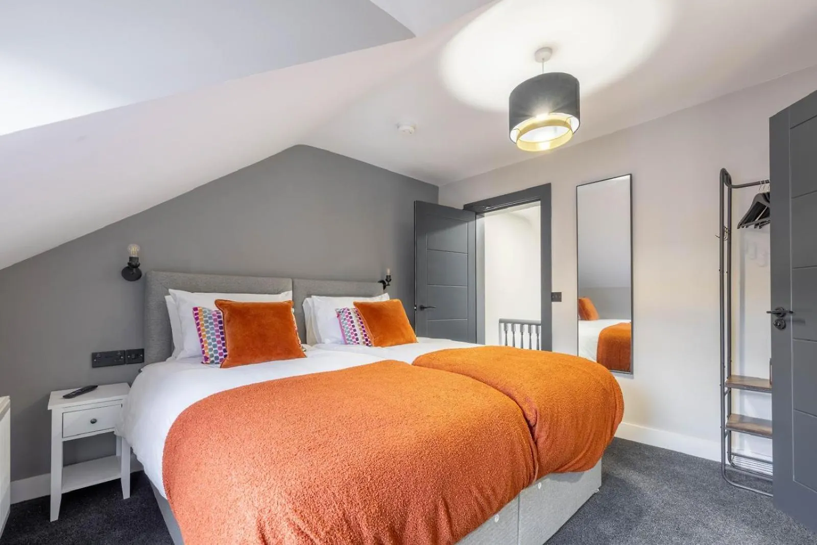 Queens Spacious 3 Bdr & 2 Bdr By Citygo Apartments Μπέλφαστ